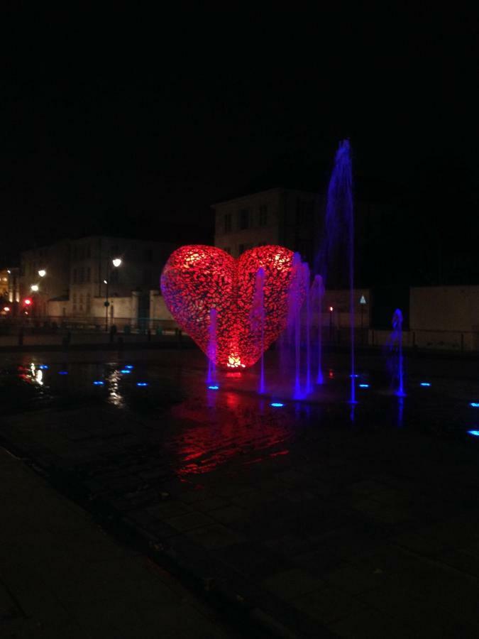 Le St Frobert Au Coeur De Troyes Apartamento Exterior foto